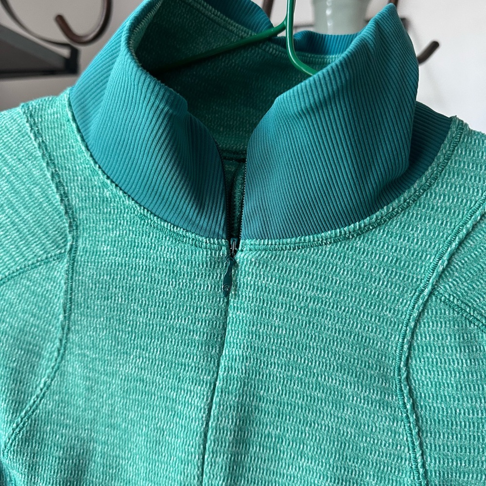 LULULEMON RUNDERFUL 1/2 zip jacket - Picture 7 of 10